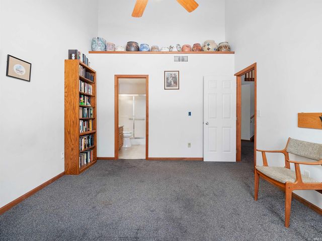 9035 Falcons Run, Fort Wayne, IN 46825