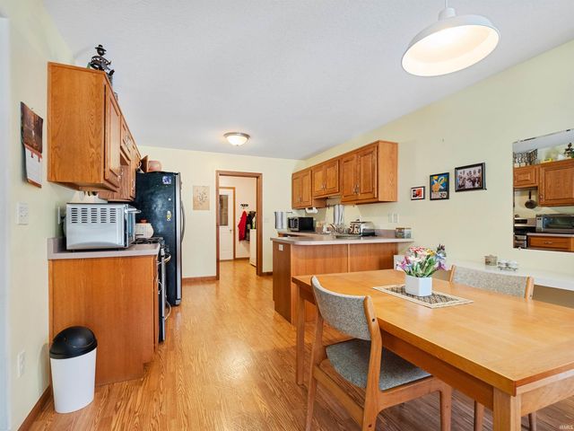 9035 Falcons Run, Fort Wayne, IN 46825