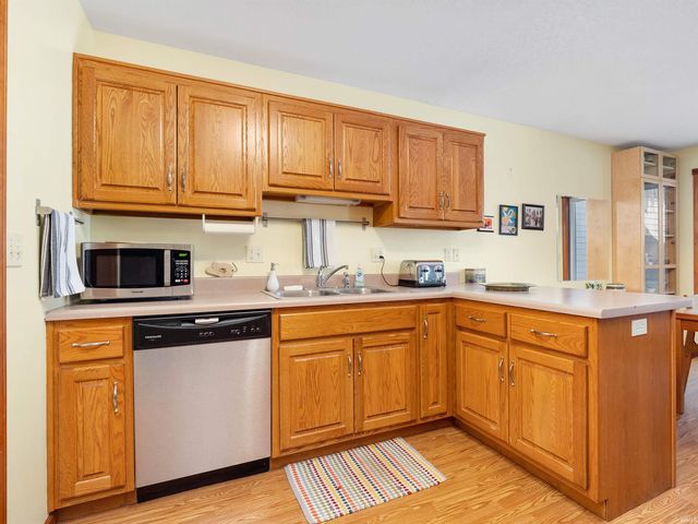 9035 Falcons Run, Fort Wayne, IN 46825