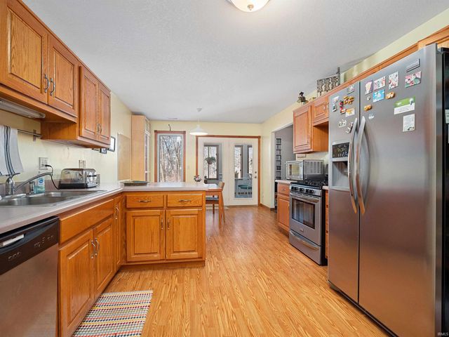 9035 Falcons Run, Fort Wayne, IN 46825