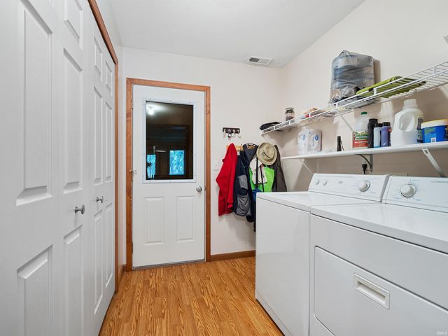 9035 Falcons Run, Fort Wayne, IN 46825