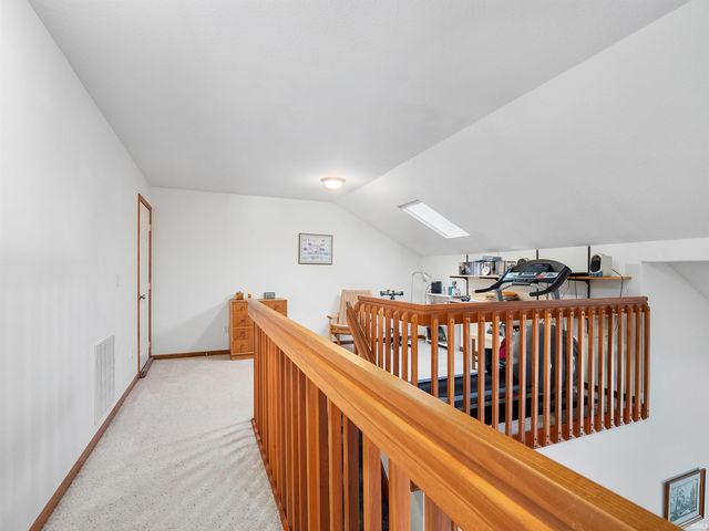 9035 Falcons Run, Fort Wayne, IN 46825