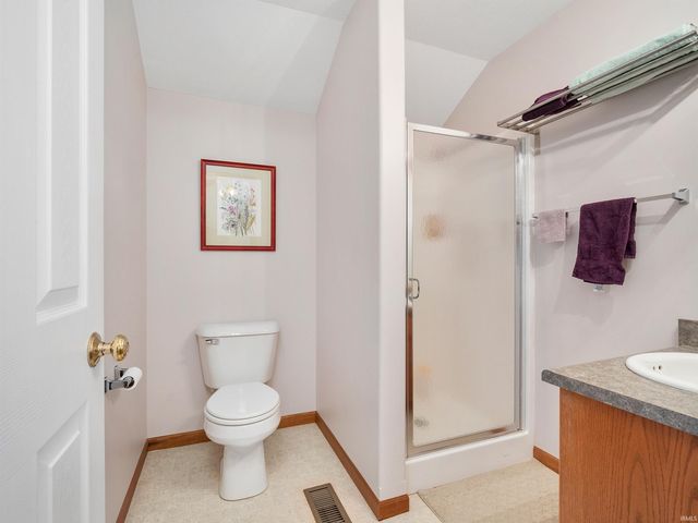 9035 Falcons Run, Fort Wayne, IN 46825