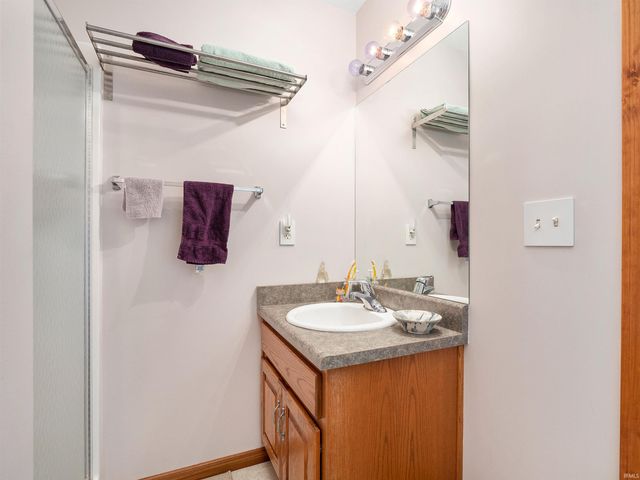 9035 Falcons Run, Fort Wayne, IN 46825