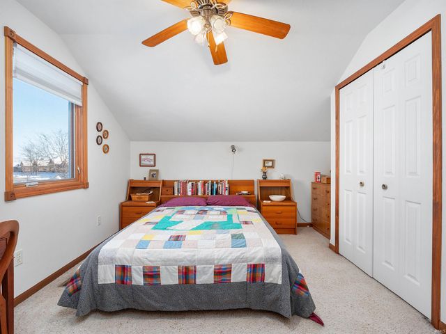 9035 Falcons Run, Fort Wayne, IN 46825