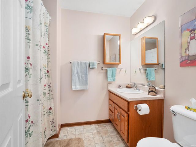 9035 Falcons Run, Fort Wayne, IN 46825