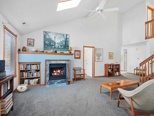 9035 Falcons Run, Fort Wayne, IN 46825