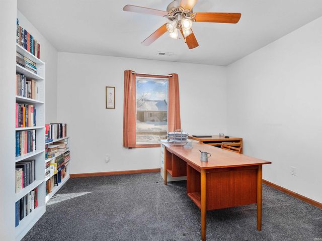 9035 Falcons Run, Fort Wayne, IN 46825