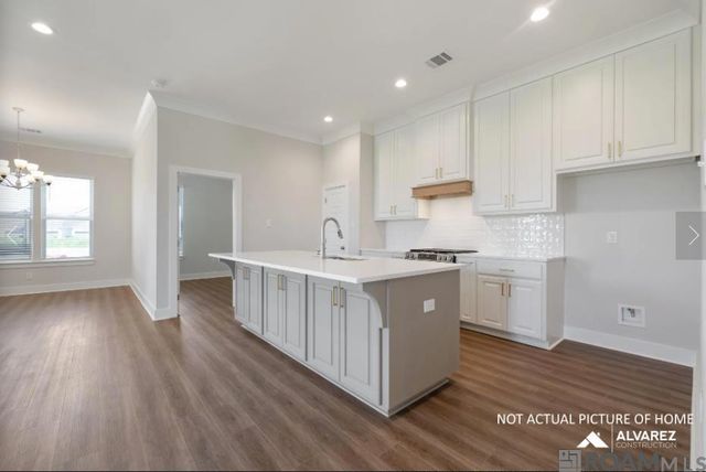 1727 Seawolf Dr, Baton Rouge, LA 70810