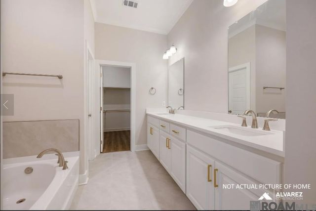 1727 Seawolf Dr, Baton Rouge, LA 70810