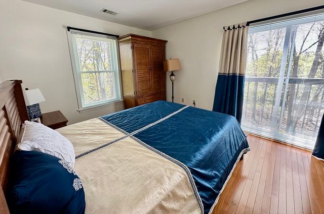 96 Anderer Lane 5, Boston, MA 02132