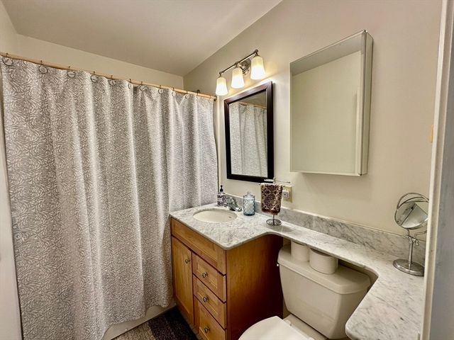 96 Anderer Lane 5, Boston, MA 02132