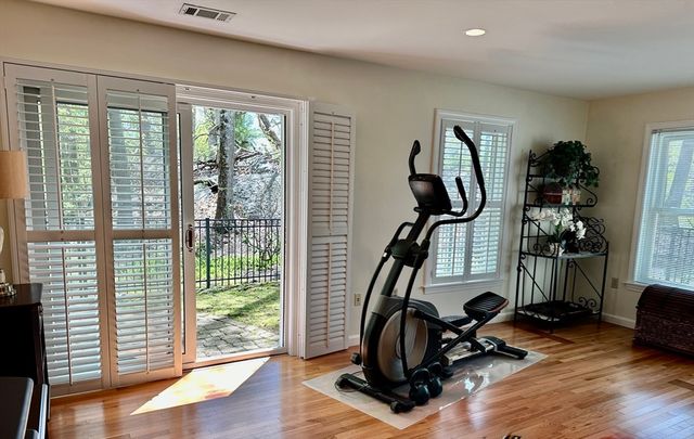 96 Anderer Lane 5, Boston, MA 02132