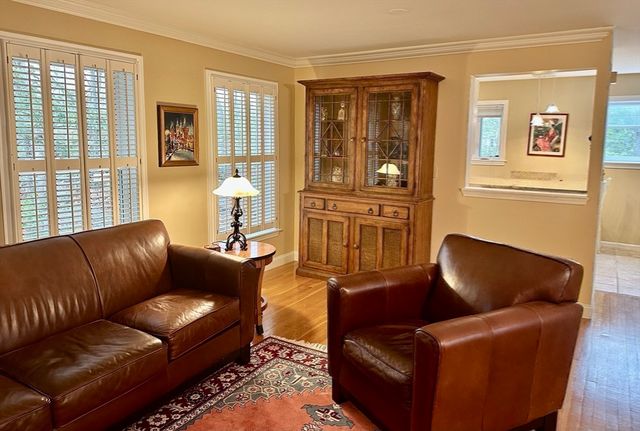 96 Anderer Lane 5, Boston, MA 02132