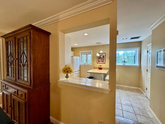96 Anderer Lane 5, Boston, MA 02132