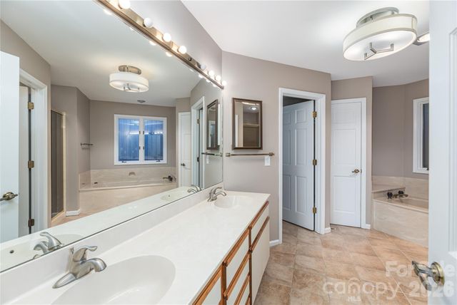 1101 Timber Trail, Asheville, NC 28804