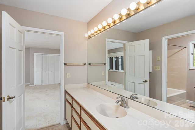 1101 Timber Trail, Asheville, NC 28804