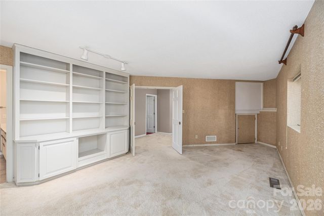 1101 Timber Trail, Asheville, NC 28804