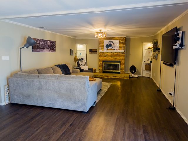 325 Clary Drive, Mesquite, TX 75149