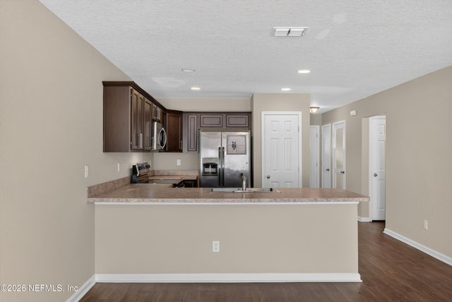 7253 TOWNSEND VILLAGE Court, Jacksonville, FL 32277