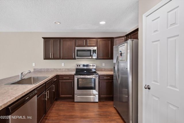7253 TOWNSEND VILLAGE Court, Jacksonville, FL 32277