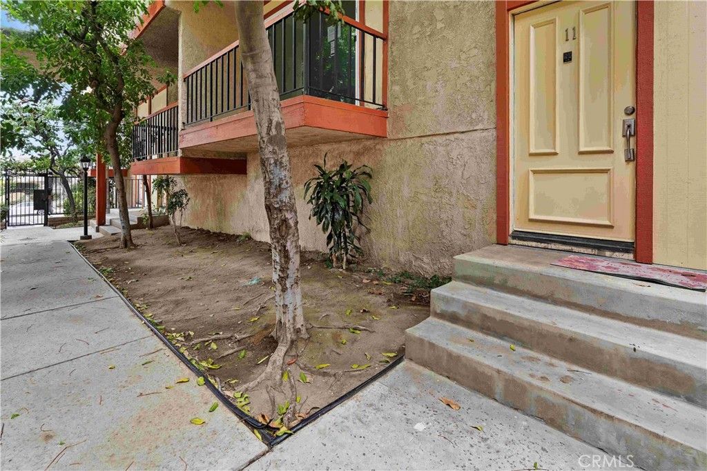 14287 Foothill, Sylmar, CA 91342 — photo 3