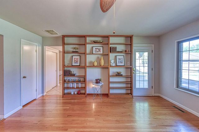 1221 Cruce Street, Norman, OK 73069