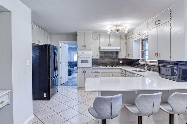 1221 Cruce Street, Norman, OK 73069