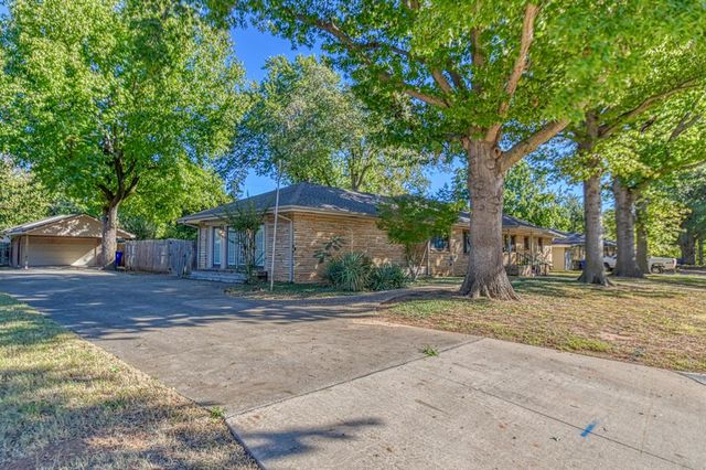 1221 Cruce Street, Norman, OK 73069