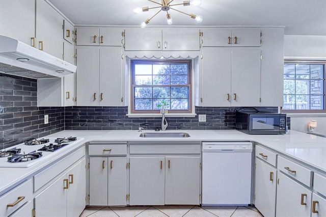 1221 Cruce Street, Norman, OK 73069