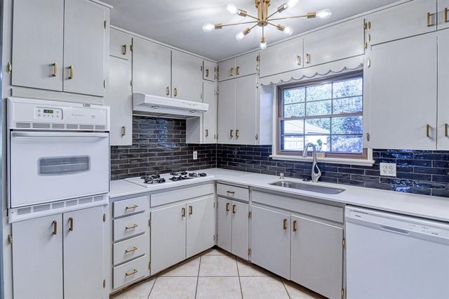 1221 Cruce Street, Norman, OK 73069