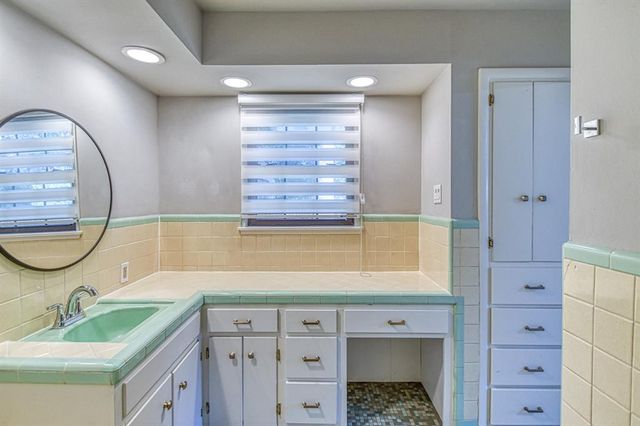 1221 Cruce Street, Norman, OK 73069