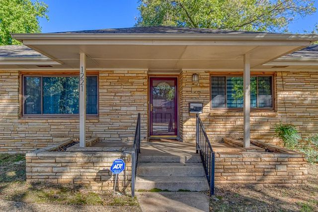 1221 Cruce Street, Norman, OK 73069