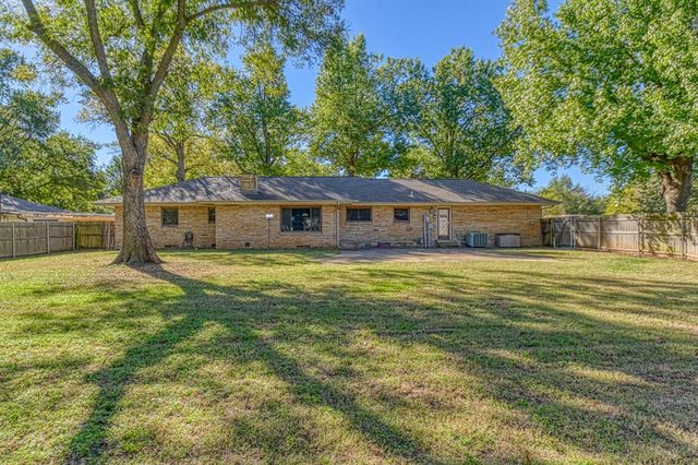 1221 Cruce Street, Norman, OK 73069