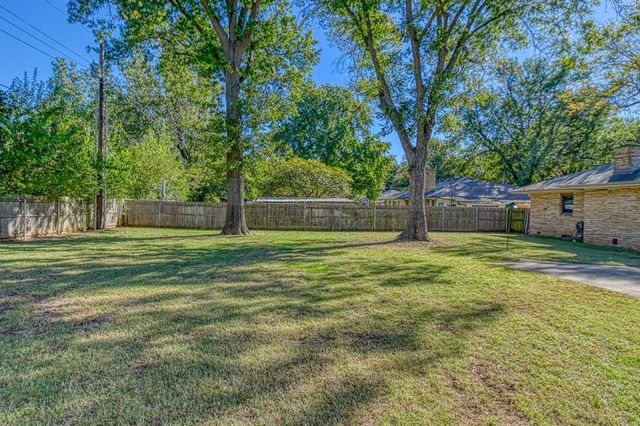 1221 Cruce Street, Norman, OK 73069