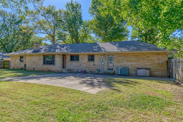 1221 Cruce Street, Norman, OK 73069