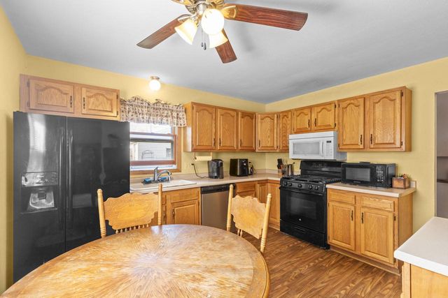 2809 E Armour AVENUE, Milwaukee, WI 53235