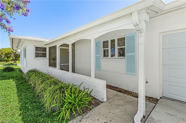 3021 SE 16th PL, Cape Coral, FL 33904