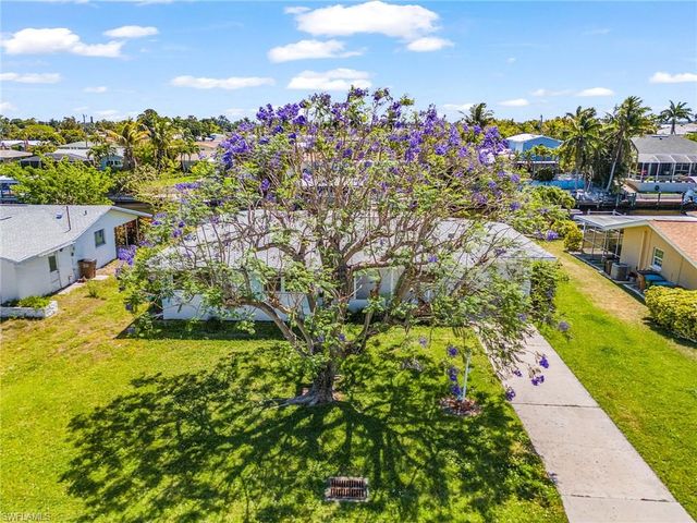 3021 SE 16th PL, Cape Coral, FL 33904
