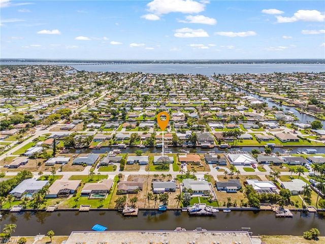 3021 SE 16th PL, Cape Coral, FL 33904