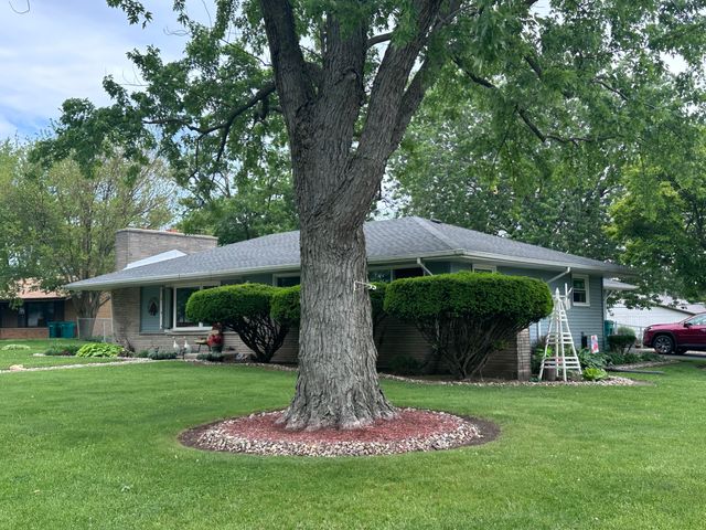 7595 Washington Court, Merrillville, IN 46410