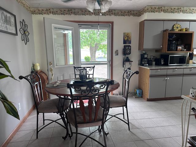 7595 Washington Court, Merrillville, IN 46410