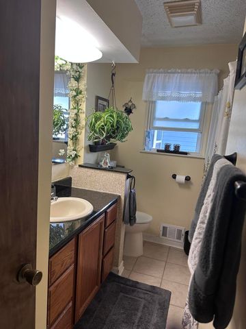 7595 Washington Court, Merrillville, IN 46410