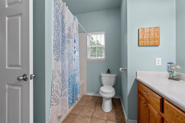 330 N Quail Run Drive, West, TX 76691