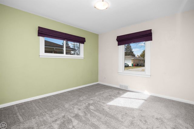 24440 Phlox Avenue, Eastpointe, MI 48021