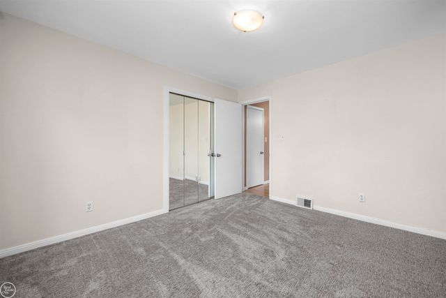 24440 Phlox Avenue, Eastpointe, MI 48021