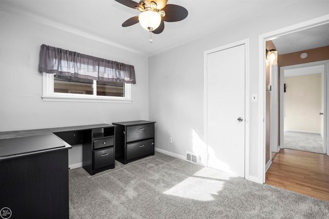 24440 Phlox Avenue, Eastpointe, MI 48021