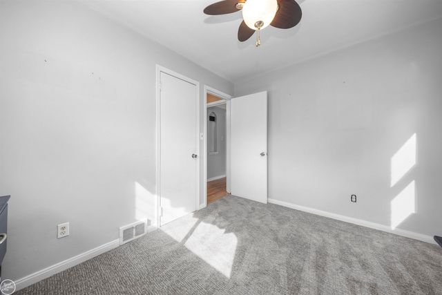 24440 Phlox Avenue, Eastpointe, MI 48021