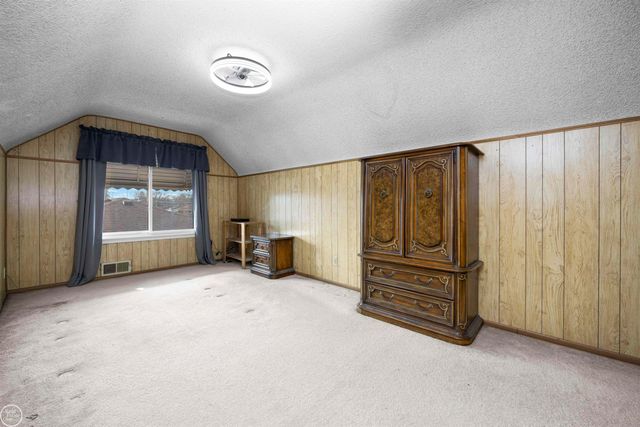 24440 Phlox Avenue, Eastpointe, MI 48021