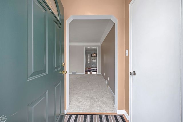 24440 Phlox Avenue, Eastpointe, MI 48021